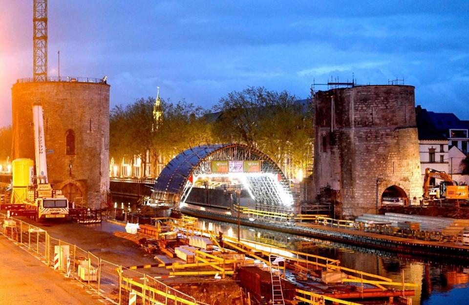 Les Chambres Atypiques De Nico Bush - Parking Securise Velos Tournai Dış mekan fotoğraf